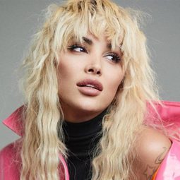 Daniela Santiago 飾演 