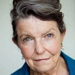 Brady Rubin 飾演 Girl in the Movie (as Vera Stough)