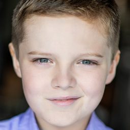 Rhys Slack 飾演 Rapha