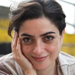 寶拉·巴里恩托斯 飾演 Paula