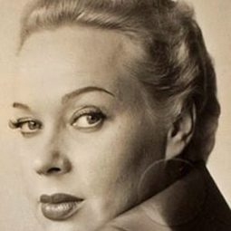 Lola Brah - Mestiça, a Escrava Indomável演員 飾演Maria