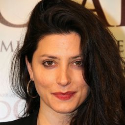 芭芭拉·蘭妮 飾演 Alice