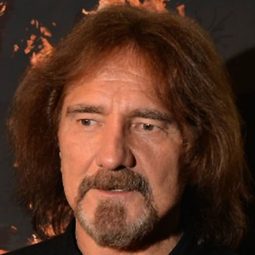 Geezer Butler 飾演 Self