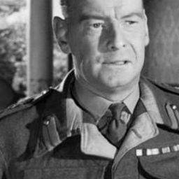 John Welsh 飾演 Professor Jarman