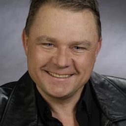 Dariusz Paczyński 飾演 Terrorist Leader