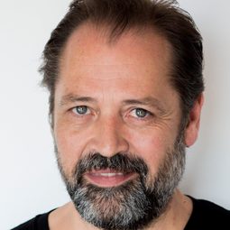 Pere Brasó 飾演 Delgado