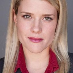 Alena von Stroheim 飾演 Lena Leiboviz