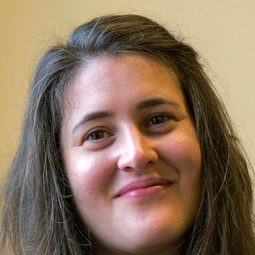 Blandine Madec 飾演 Blandine Bolbec