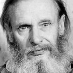 Fyodor Valikov 飾演 Pope