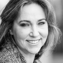 Christine Rice 飾演 Blanca Delgado