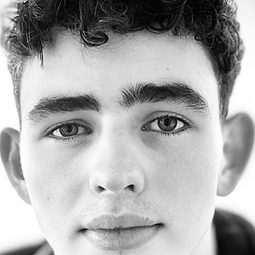 芬恩·利特 - 滅我者演員 飾演Connor Casserly