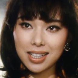 一ノ瀬玲奈 飾演 Woman