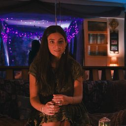 Koko Marshall 飾演 Beverly