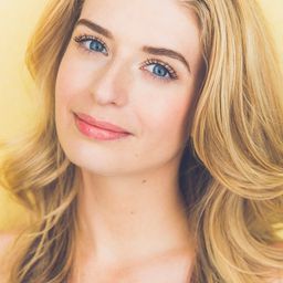 Haleigh Ciel 飾演 Barbara