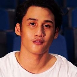 Alam Jae Setiawan 飾演 Junai