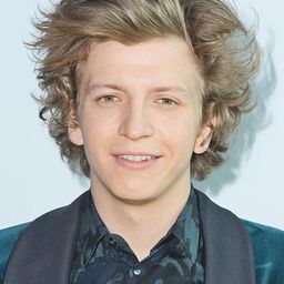 馬欽·姆肖羅斯基 飾演 Diego