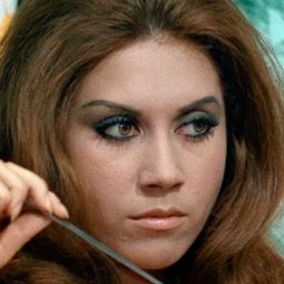 Ivana Novak 飾演 Rosaspina - Post-Operation