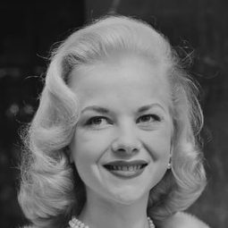 Helene Stanley 飾演 (credit only)