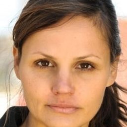 Stephanie Voit 飾演 Muschi (voice)