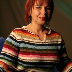 Mirela Stoian 飾演 Leonica