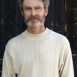 Michael Laren 飾演 Michael, an orderly