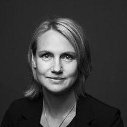 Tanja Lorentzon 飾演 Lovisa Bellman