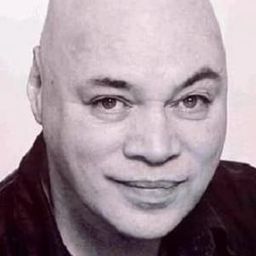 Grant McFarland - 復活節島演員 飾演Long Ear Chief