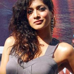 Himarsha Venkatsamy 飾演 Special Appearance