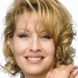 琳達·柯茲羅斯基 - Backstreet Justice演員 飾演Keri Finnegan