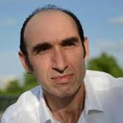 Guerassim Dichliev - 女子漢又怎樣演員 飾演Un ouvrier