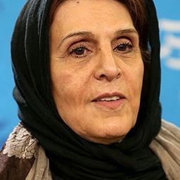 Ahoo Kheradmand 飾演 The mother