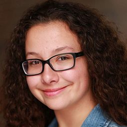 瑪雅·弗朗索伊 - 48 個聖誕願望演員 飾演Sammy