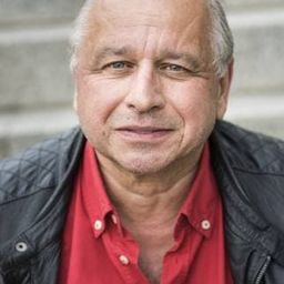 Hilmar Eichhorn 飾演 Werner Walde