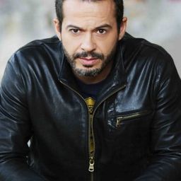 Mauro Meconi 飾演 Andrea