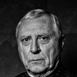Peter Greenaway 飾演 Himself / Public Prosecutor