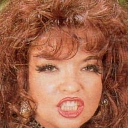 Toni Alessandrini 飾演 Body Flash Dancer