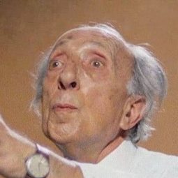 Renato Chiantoni 飾演 Don Luis, Banker