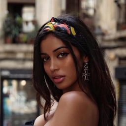 Cindy Kimberly 飾演 Katherine