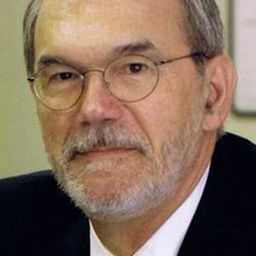 John Cheek 飾演 Oroe