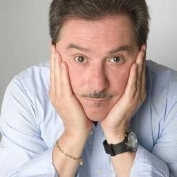 Carlo Pistarino 飾演 Mario