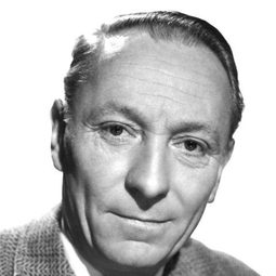 William Hartnell - Doctor Who: Earthshock演員 飾演The Doctor (1) (archive footage)