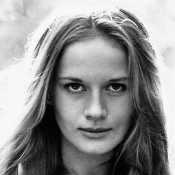 Dominique Sanda 飾演 Elle