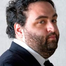 Nicola Nocella 飾演 The Mathematician