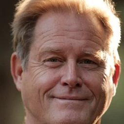 布萊恩·克溫 飾演 Sandy