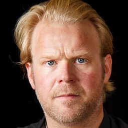 安德斯·巴斯摩·克利斯汀森 飾演 Julenissen