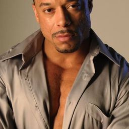 Robert Dobson 飾演 DEA Agent