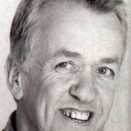 Mike Edmonds 飾演 Self