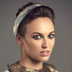 Audrey Pirault 飾演 Prune