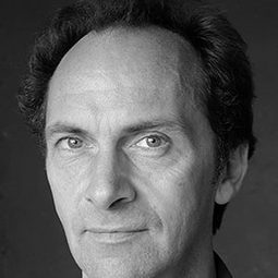 Toby Sedgwick - 魔法褓母麥克菲 2演員 飾演Enemy Pilot