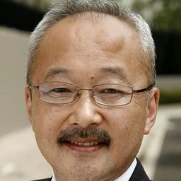 中原和宏 飾演 